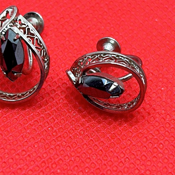 Titan Vintage Silver/Hematite (screw back) Earrings - Picture 5 of 11